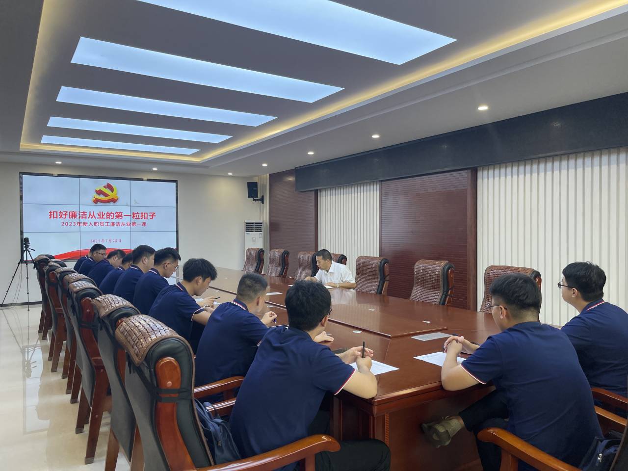 [(P1_95PE9JR~SGC$RJ)Q9E_tmb [(P1_95PE9JR~SGC$RJ)Q9E_tmb